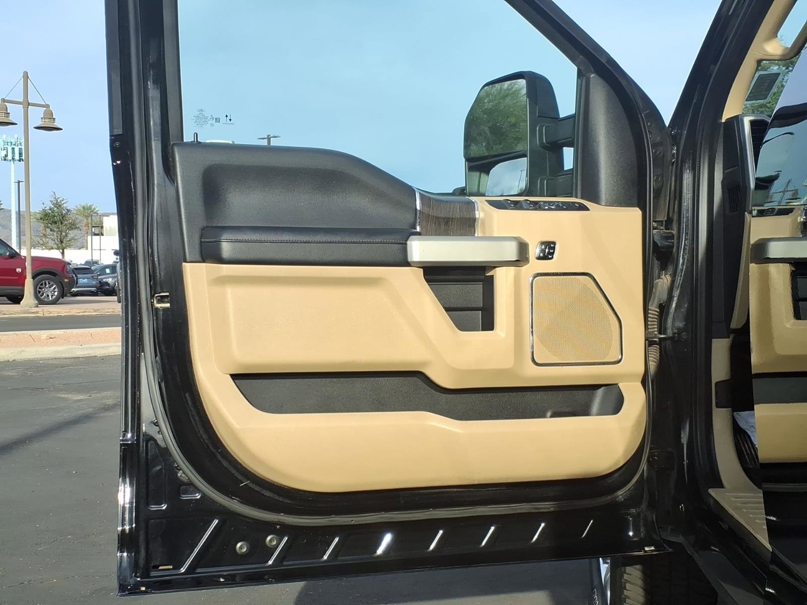 Used 2020 Ford F250 Lariat w/ Lariat Ultimate Package image 21