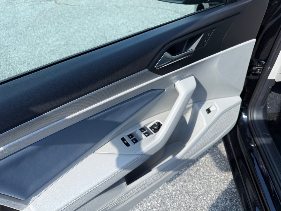 New 2026 Volkswagen Jetta SE image 32