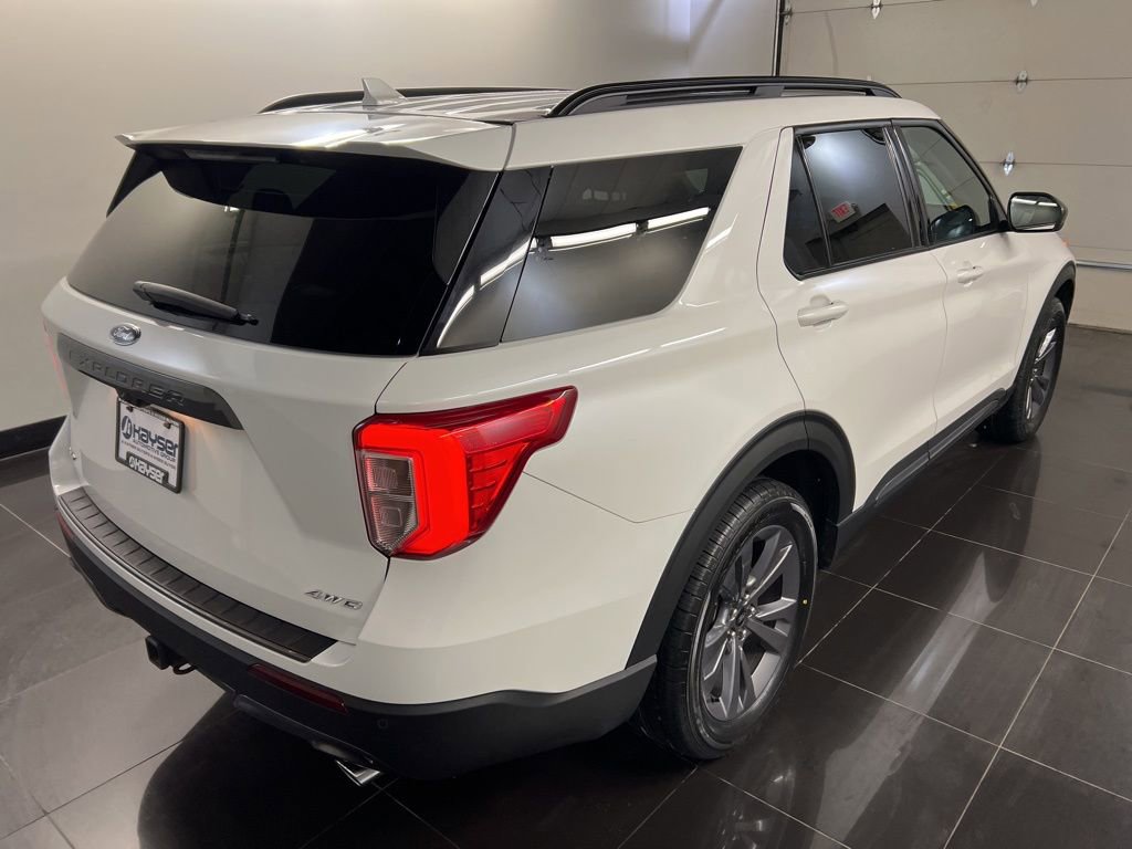 Certified 2023 Ford Explorer XLT w/ Equipment Group 202A image 6