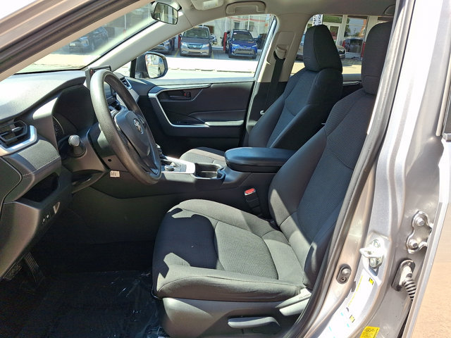 Used 2021 Toyota RAV4 LE AWD/4WD image 13