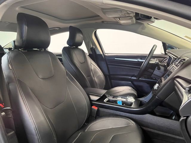 Used 2019 Ford Fusion Energi Titanium FWD image 10