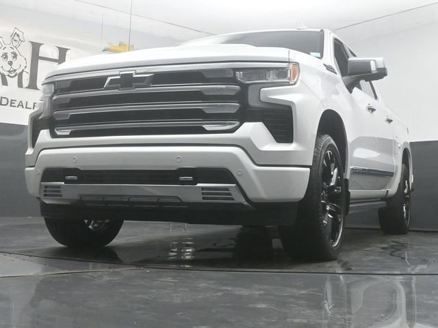 Used 2023 Chevrolet Silverado 1500 High Country w/ Technology Package AWD/4WD image 55