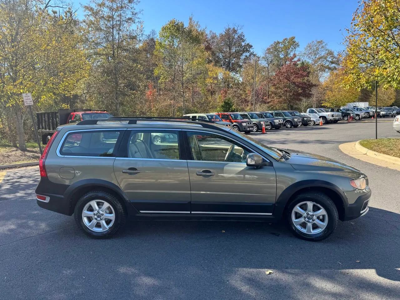 Used 2010 Volvo XC70 3.2 image 24