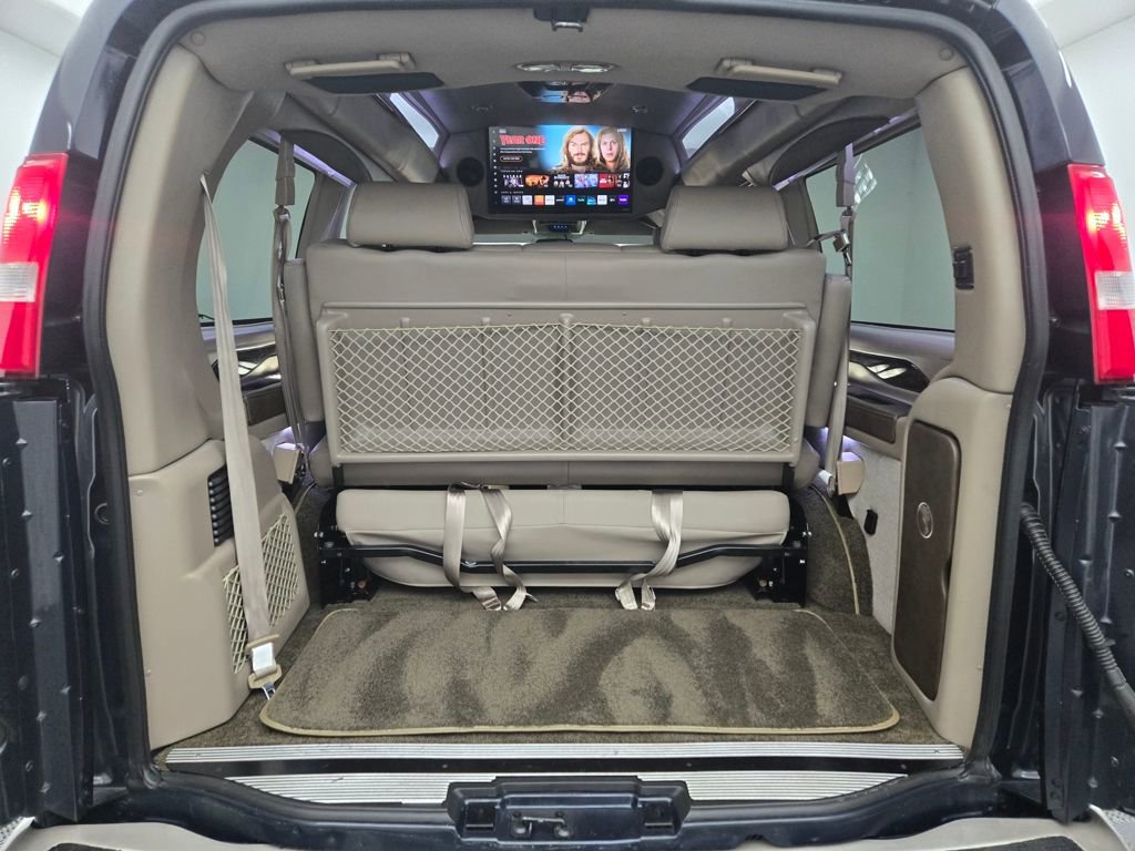 Used 2023 GMC Savana 2500 image 6