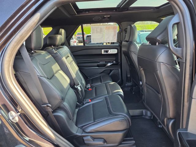 Used 2021 Ford Explorer ST w/ ST Street Pack AWD/4WD image 15