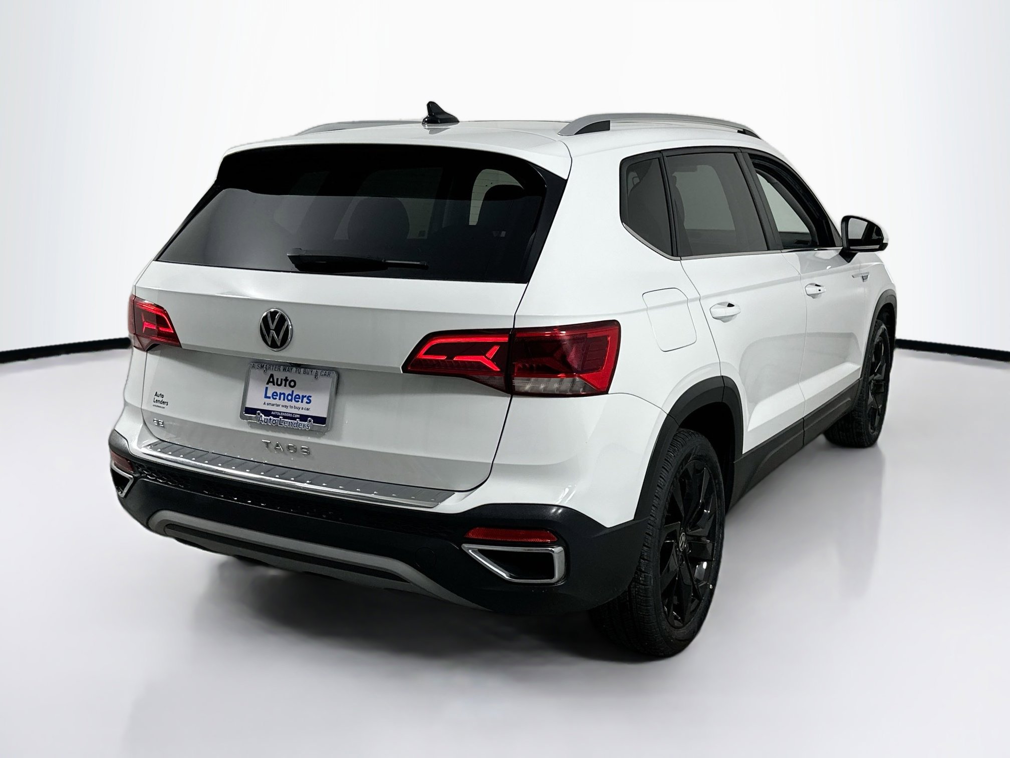 Used 2023 Volkswagen Taos SE image 5