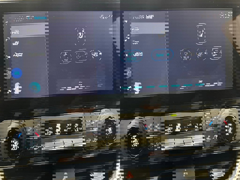 Used 2025 Toyota Grand Highlander AWD image 31