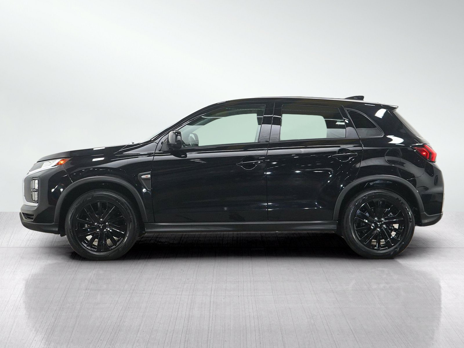 Used 2026 Mitsubishi Outlander Sport AWD image 3