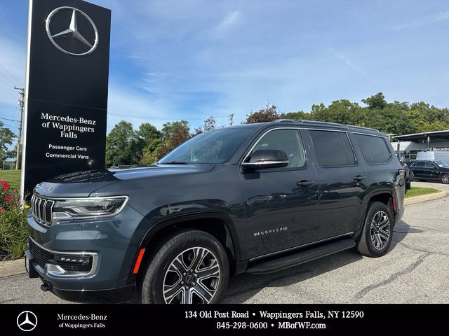Used 2025 Jeep Wagoneer 4WD w/ Premium Group I image 1