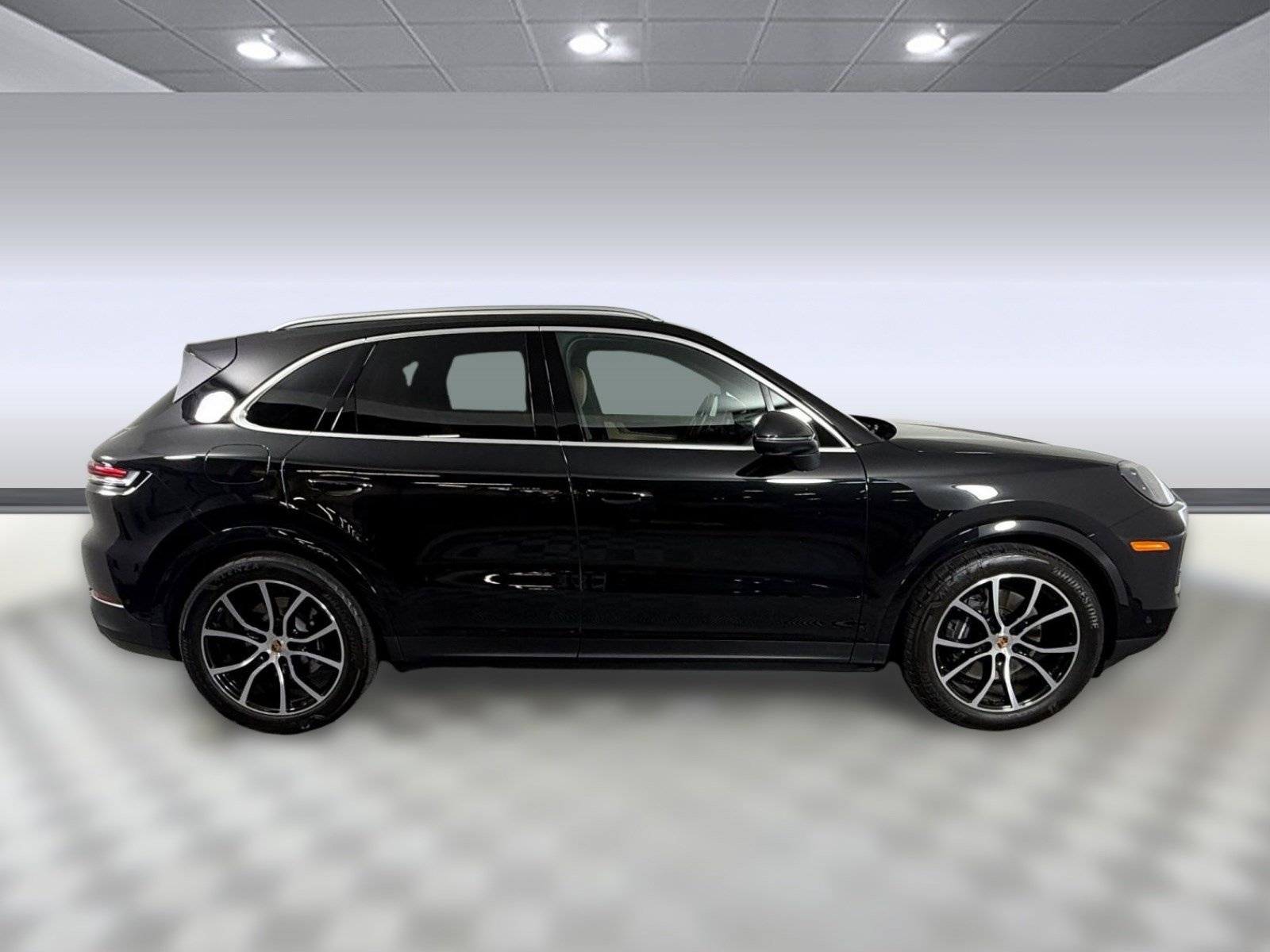 Used 2025 Porsche Cayenne image 8
