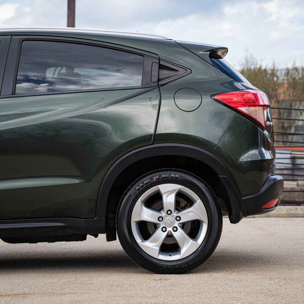 Used 2016 Honda HR-V EX-L image 4