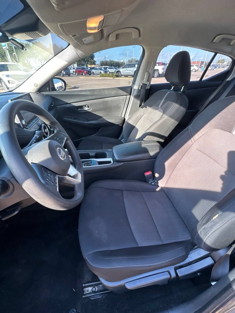Used 2024 Nissan Sentra SV FWD image 6