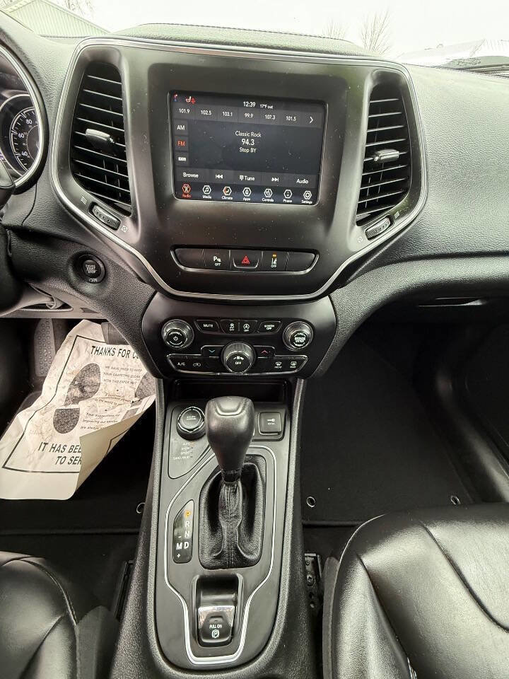 Used 2021 Jeep Cherokee Latitude Plus AWD/4WD image 10