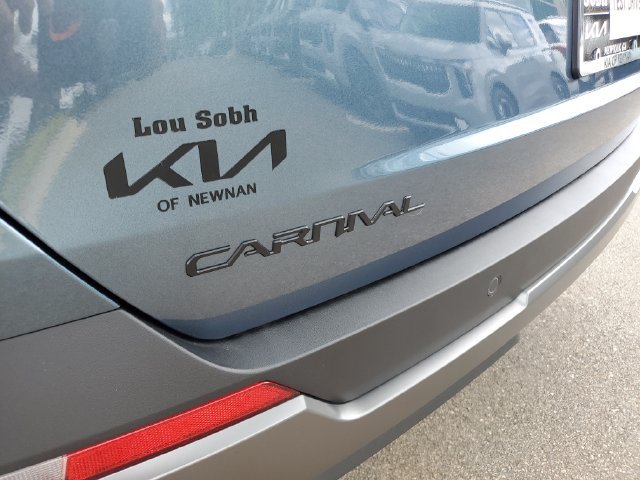 New 2027 Kia Carnival SX w/ Dark Edition Package FWD image 14