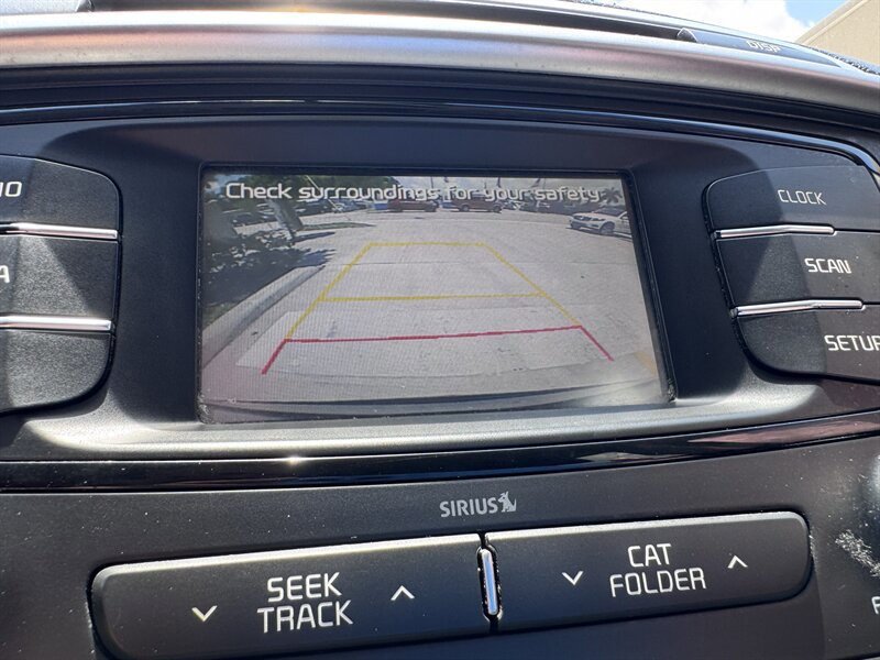 Used 2016 Kia Sorento AWD image 11