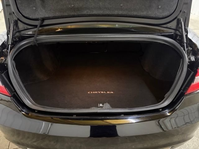 Used 2013 Chrysler 200 Limited FWD image 11