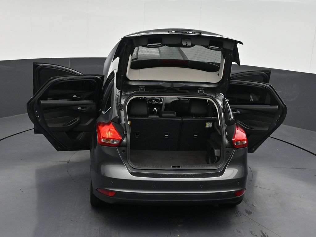 Used 2018 Ford Focus Titanium FWD image 35
