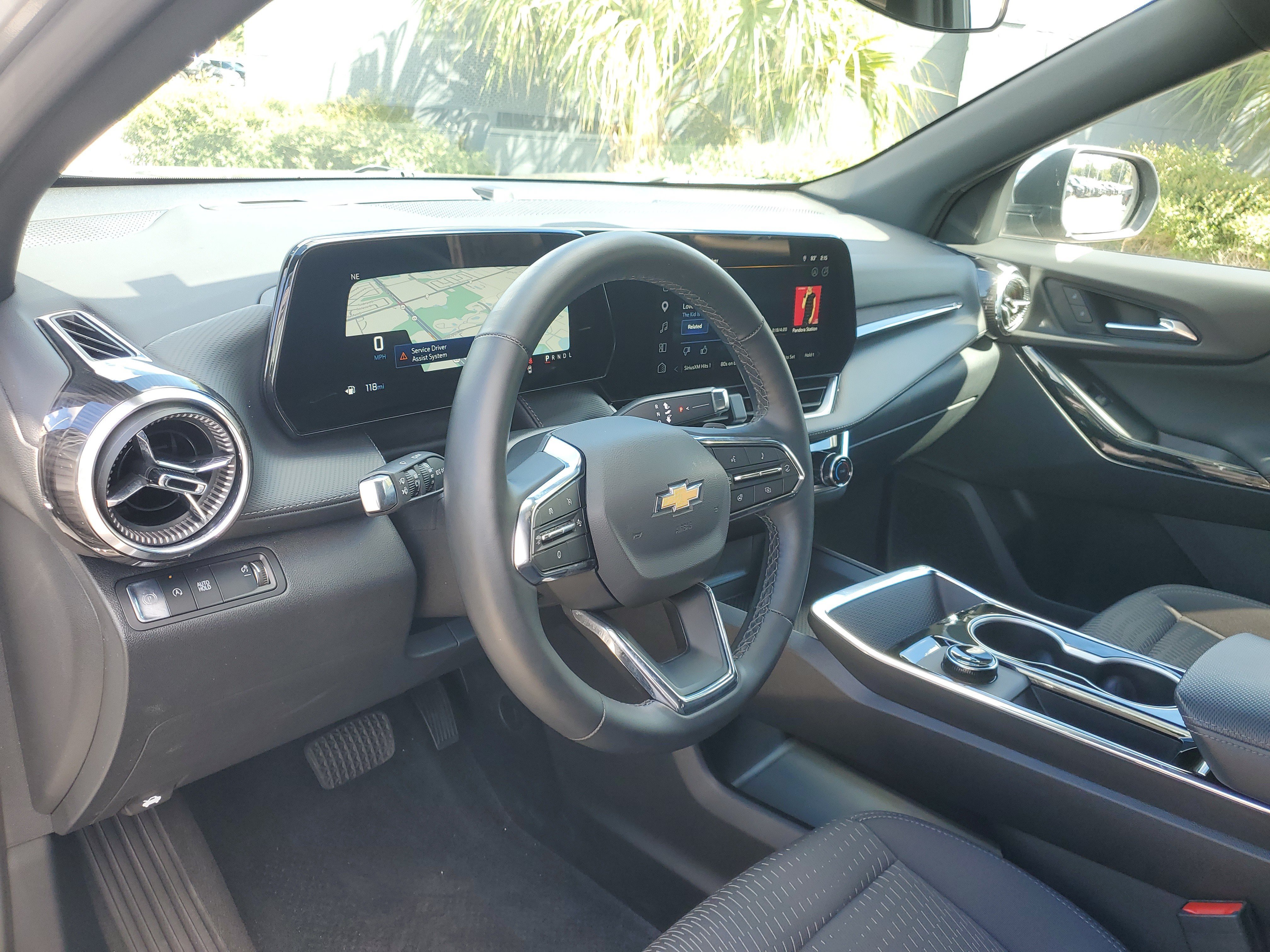 Used 2026 Chevrolet Equinox LT FWD image 13
