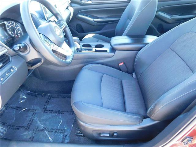 Used 2025 Nissan Altima 2.5 SV FWD image 22