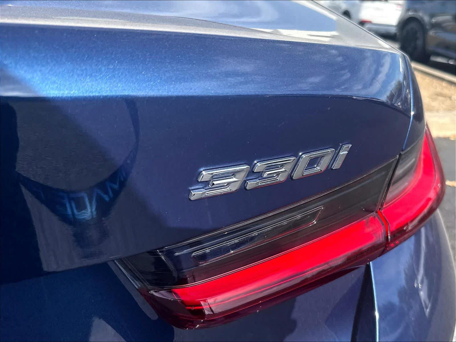 Used 2024 BMW 330i xDrive Sedan AWD/4WD image 27