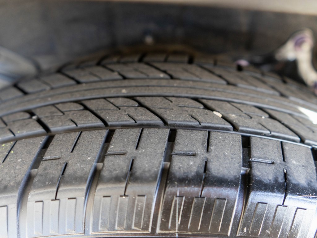 Used 2023 Toyota Highlander L image 37