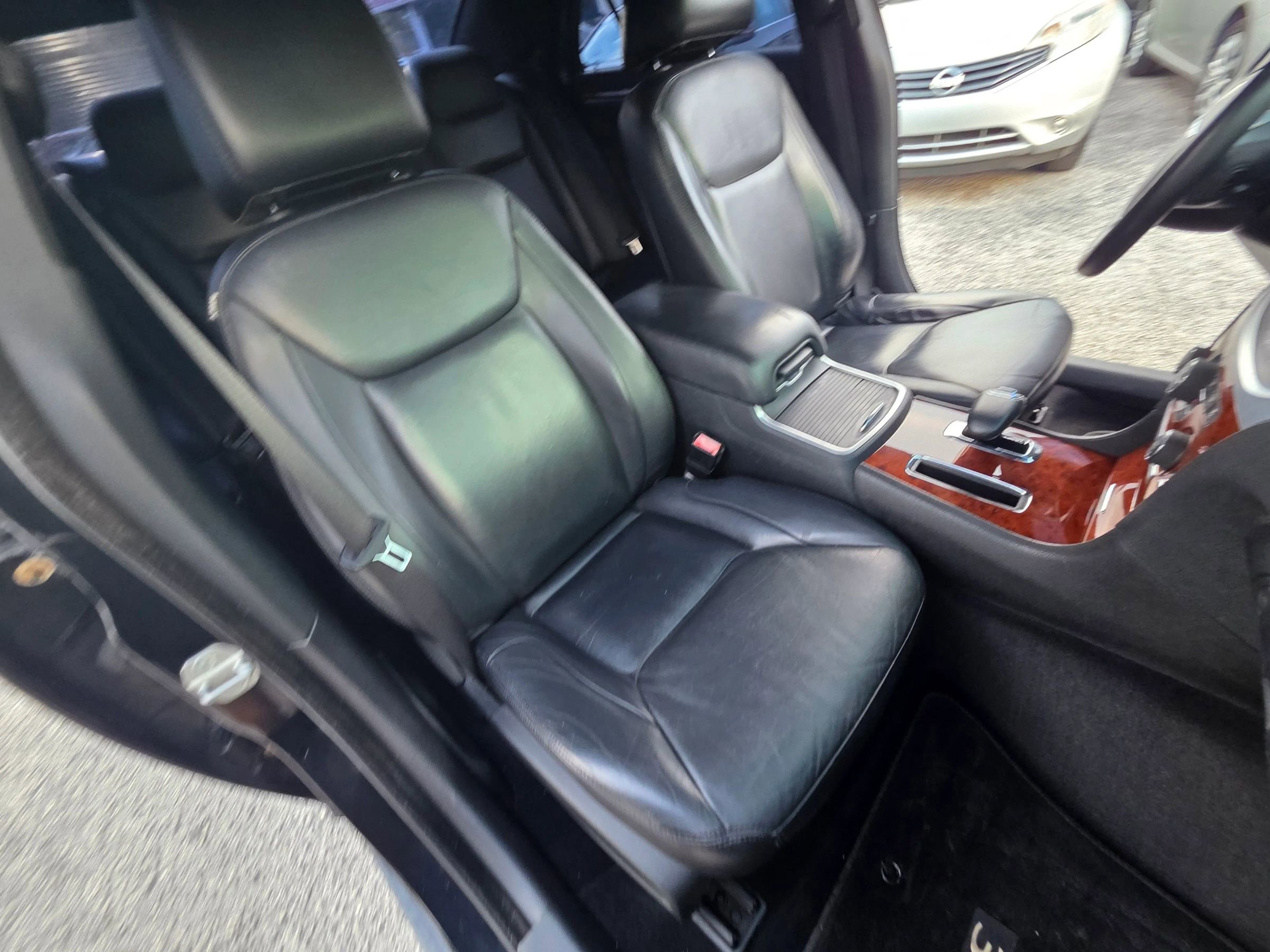 Used 2013 Chrysler 300 image 19