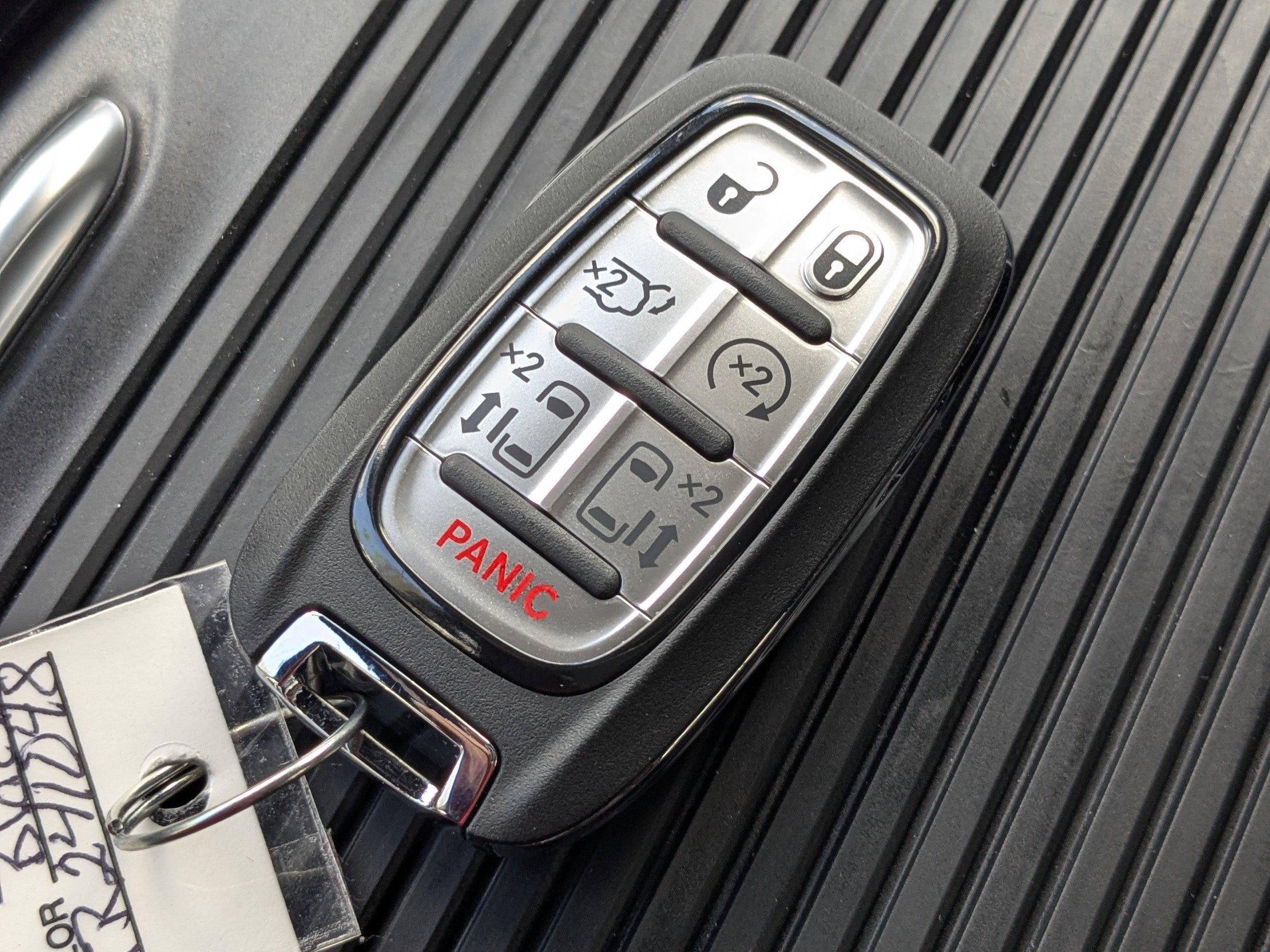 New 2026 Chrysler Pacifica Limited image 29