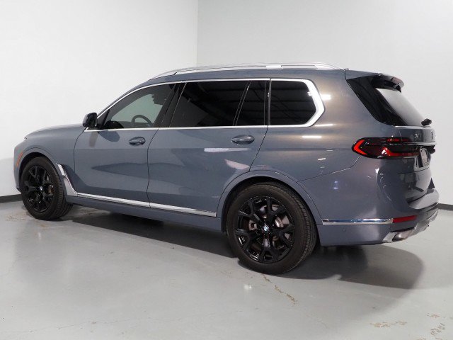 Used 2024 BMW X7 xDrive40i image 8