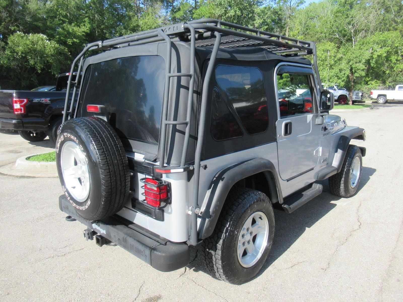 Used 2006 Jeep Wrangler Sport w/ 30" Tire & Wheel Group AWD/4WD image 8