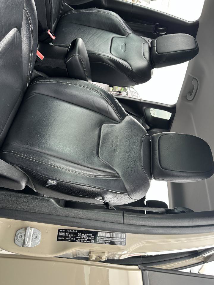 Used 2015 Jeep Renegade Limited AWD/4WD image 28