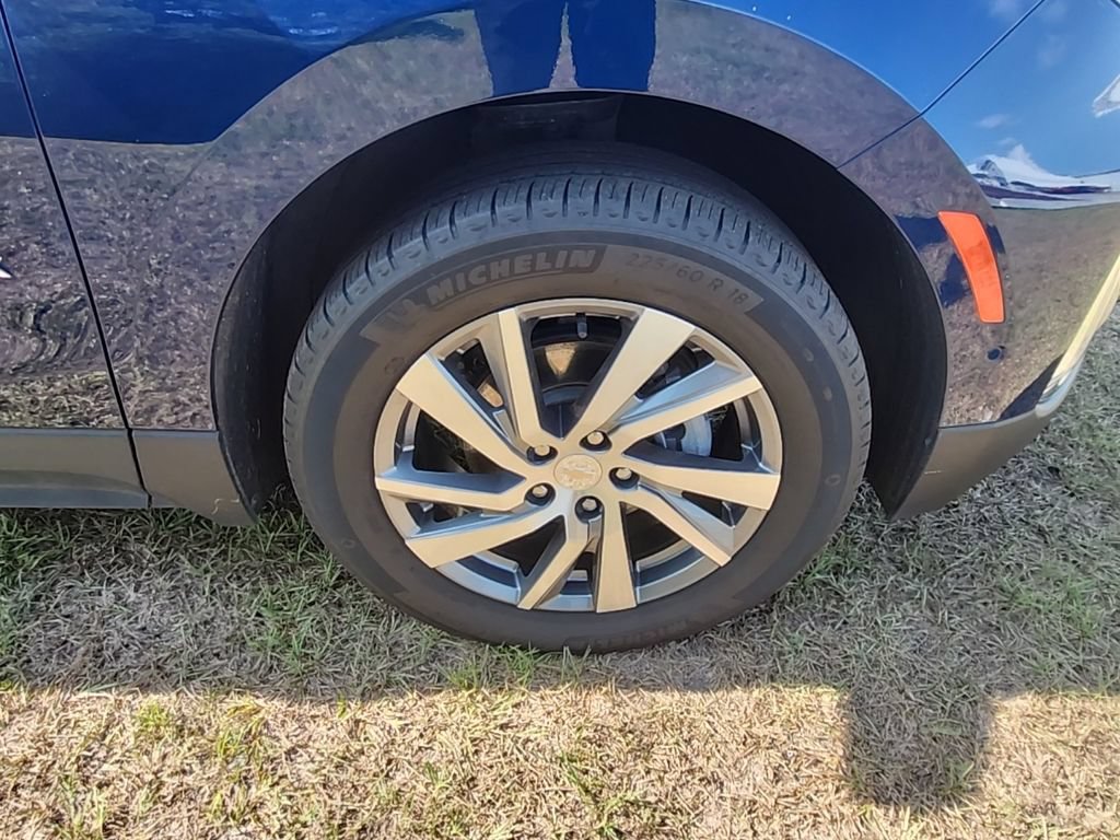 Used 2023 Chevrolet Equinox Premier AWD/4WD image 35