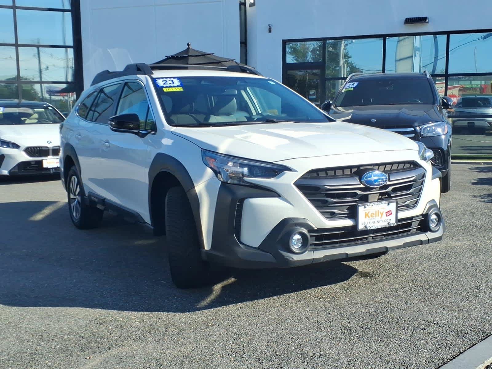 Used 2023 Subaru Outback Premium AWD/4WD image 3