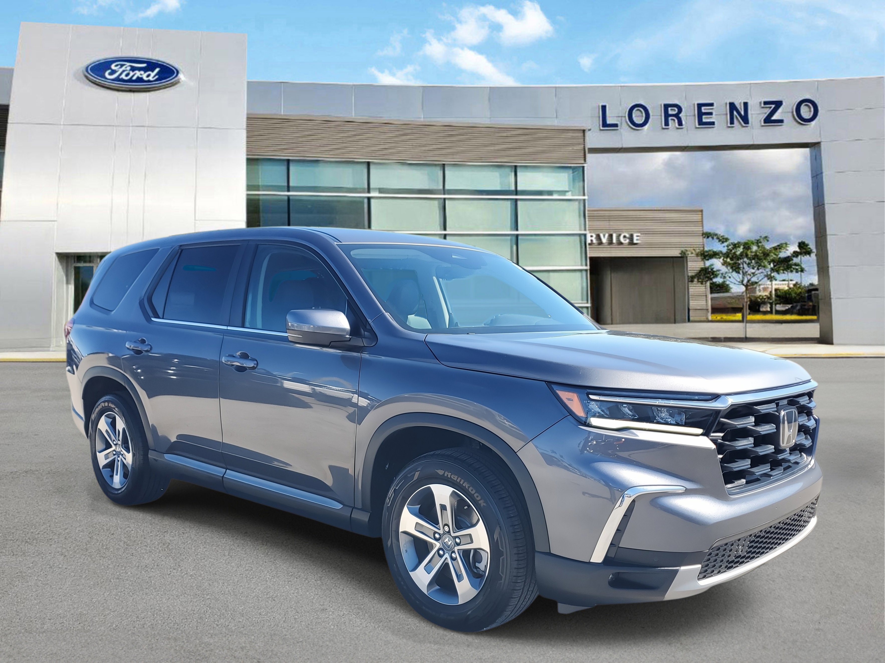 Used 2025 Honda Pilot EX-L image 3
