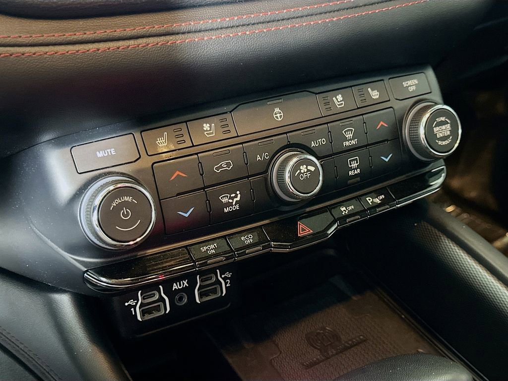 Used 2023 Dodge Durango R/T image 28