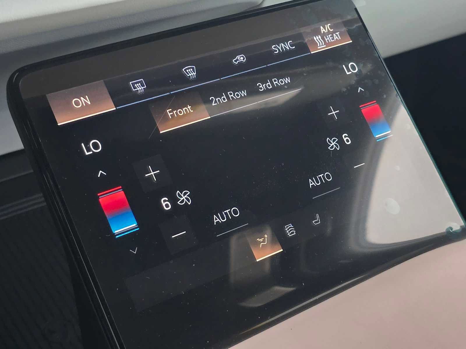 New 2026 Cadillac Vistiq Sport w/ LPO, Floor Liner Package image 31