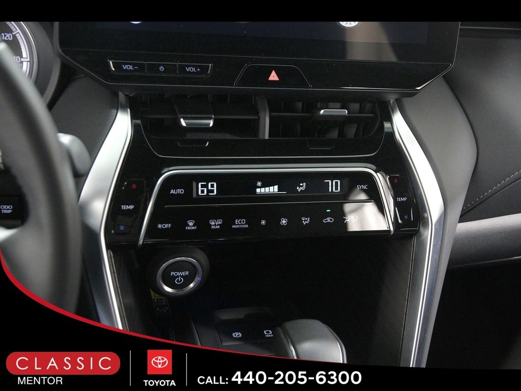 Certified 2024 Toyota Venza XLE image 15