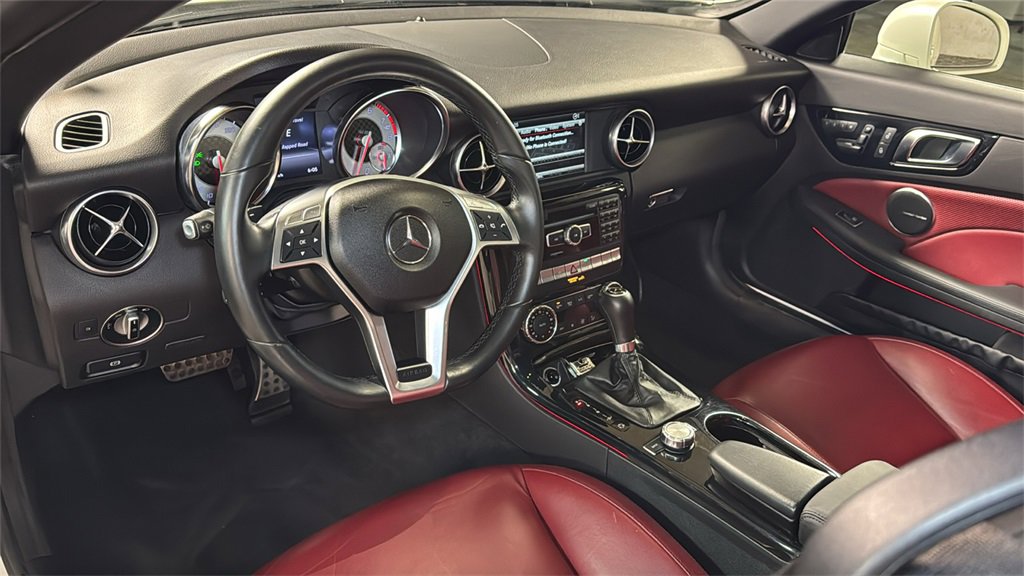 Used 2015 Mercedes-Benz SLK 350 image 18
