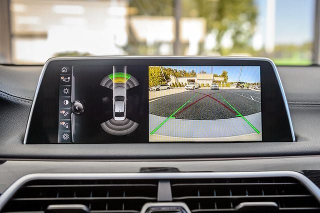 Used 2017 BMW 740i RWD image 19