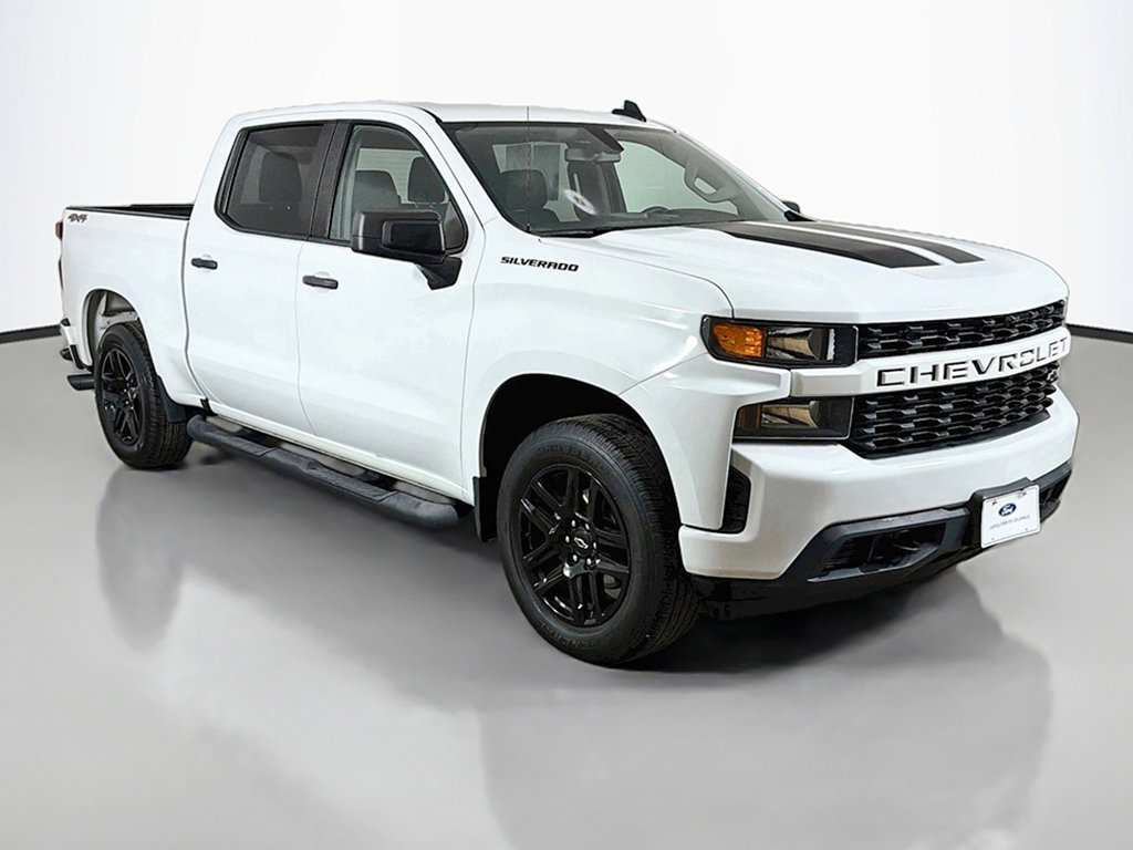 Used 2022 Chevrolet Silverado 1500 Custom w/ Rally Edition AWD/4WD image 2
