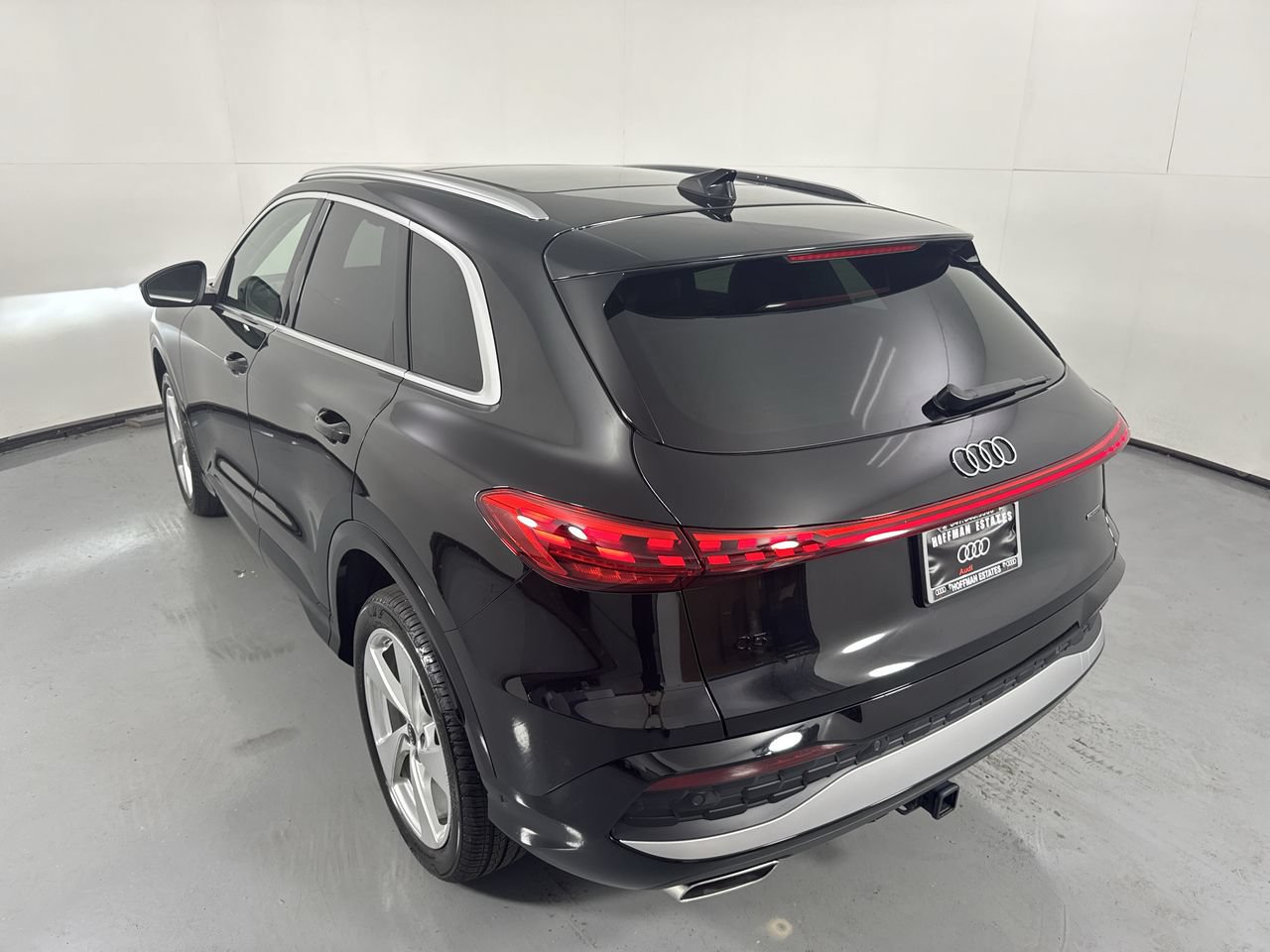 Used 2025 Audi Q5 Premium Plus w/ Premium Plus AWD/4WD image 32