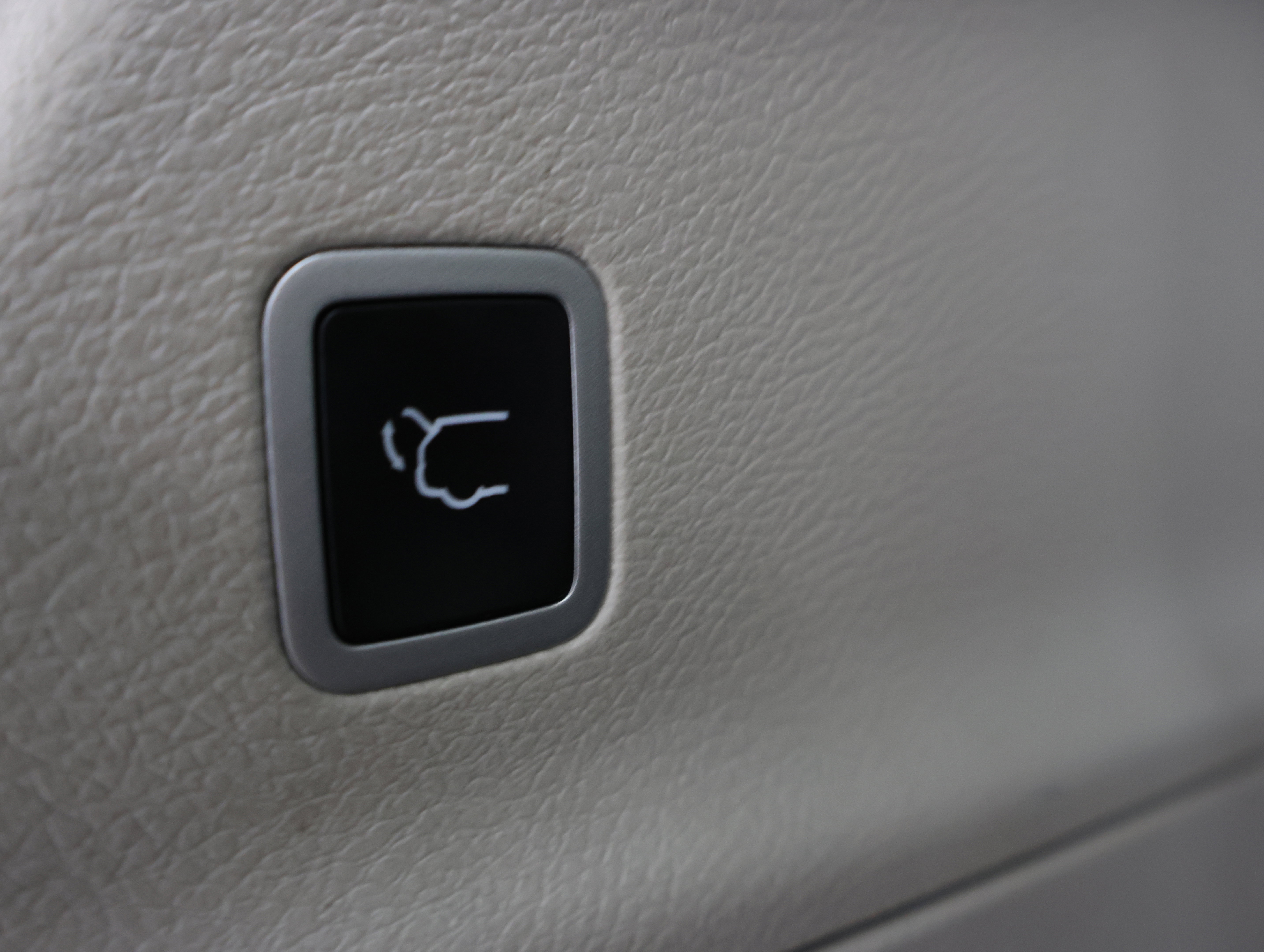 Used 2024 Chrysler Pacifica Touring-L image 31