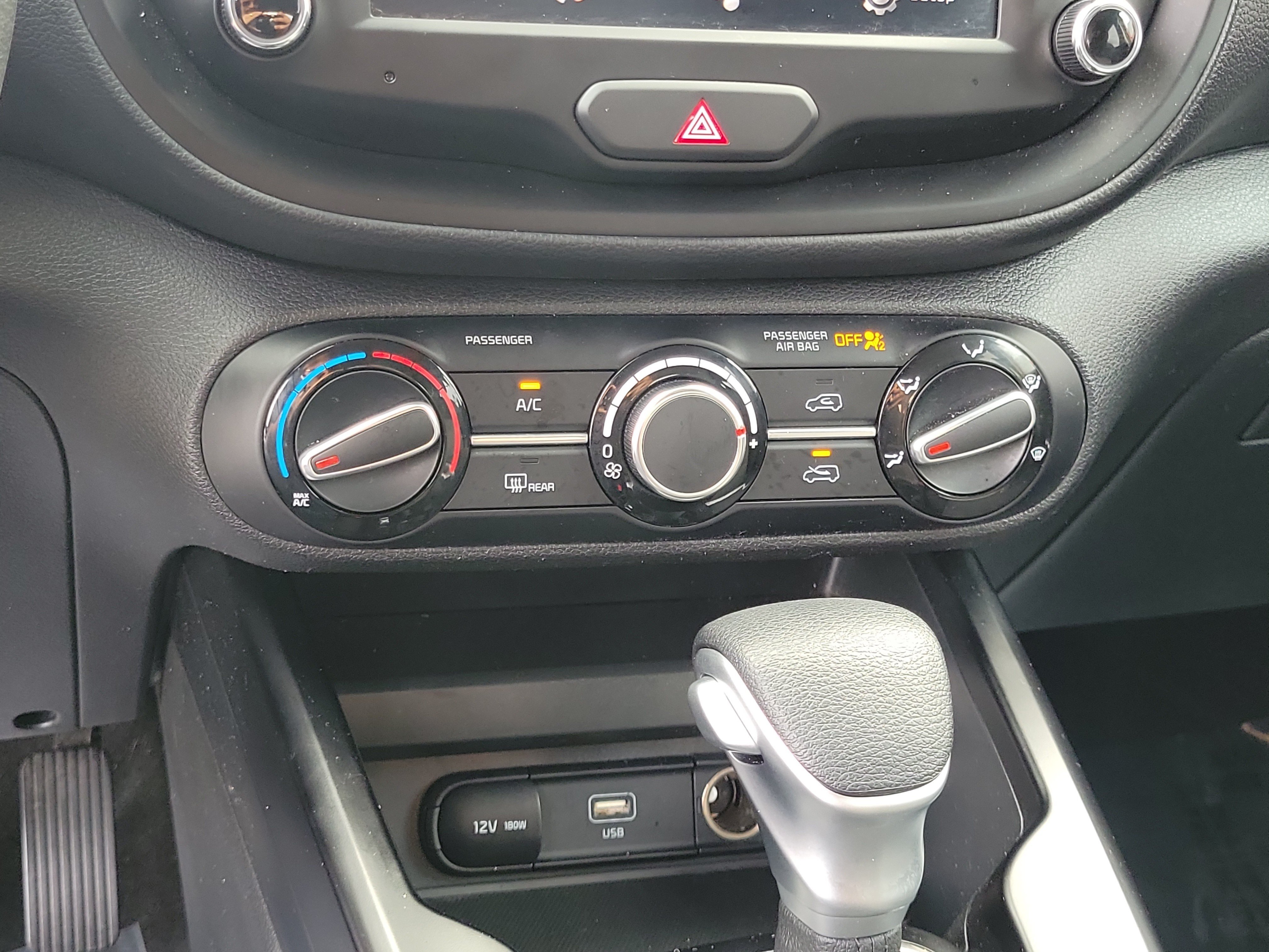 Used 2025 Kia Soul LX FWD image 27