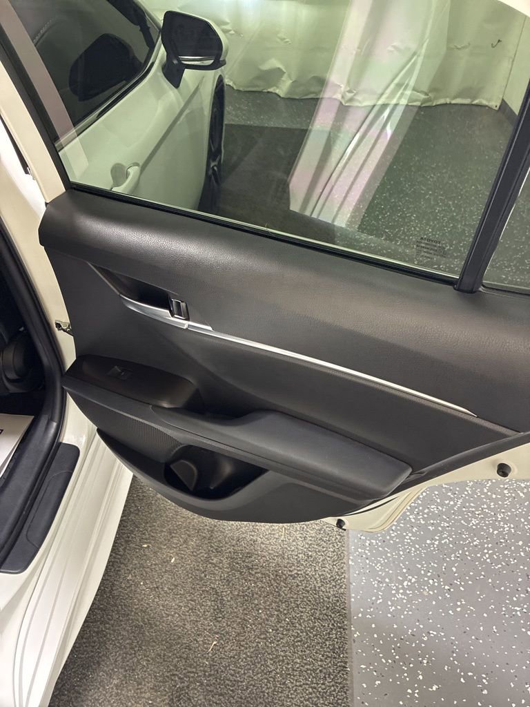 Used 2021 Toyota Camry SE image 26