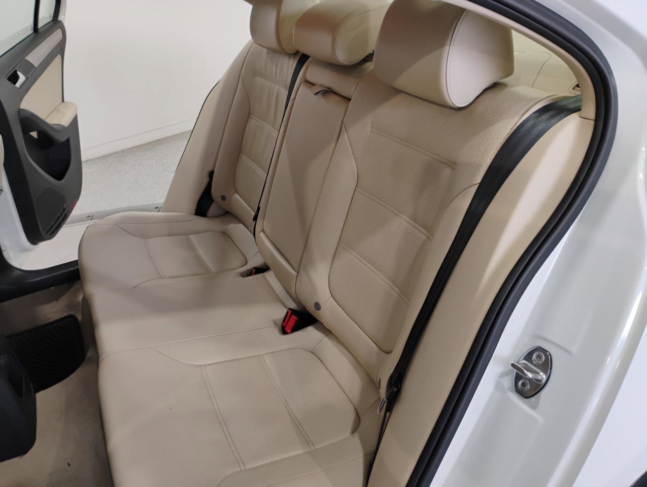 Used 2016 Volkswagen Jetta SE FWD image 90