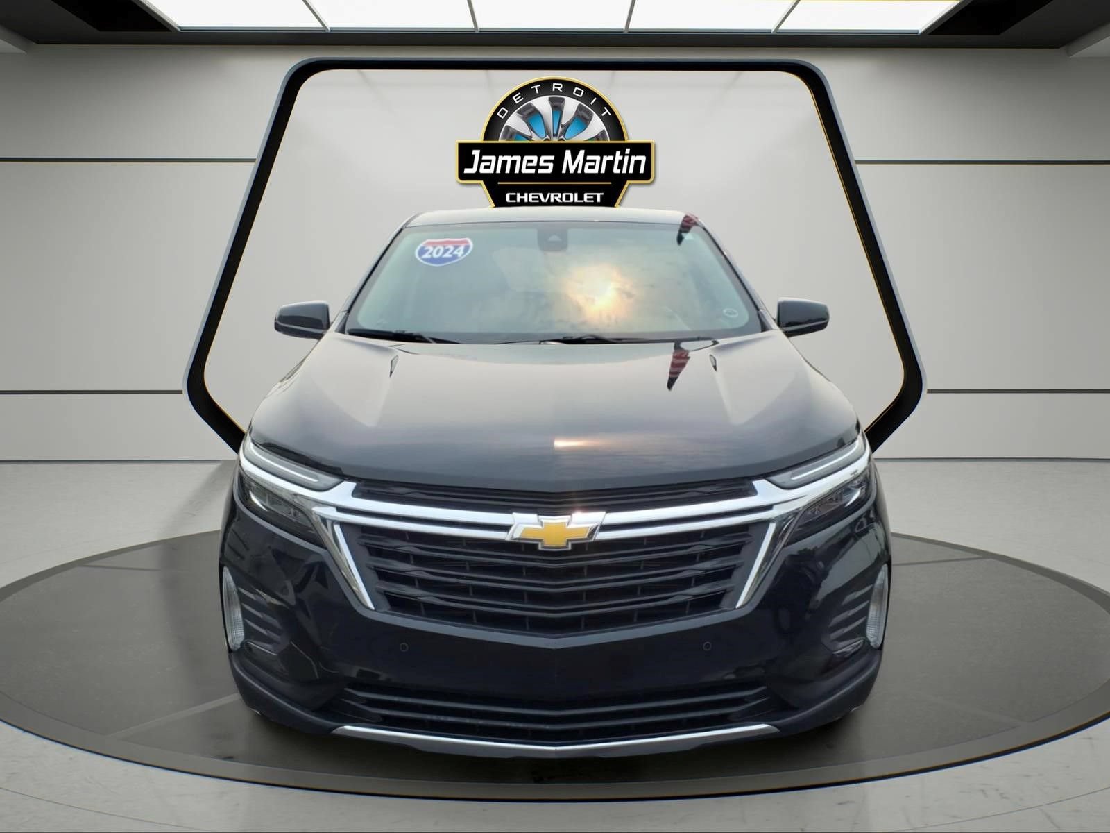 Certified 2024 Chevrolet Equinox LT w/ LPO, Floor Liner Package FWD image 2
