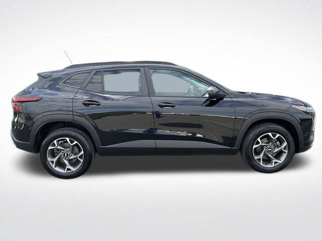 Used 2024 Chevrolet Trax LT w/ Driver Confidence Package FWD image 30