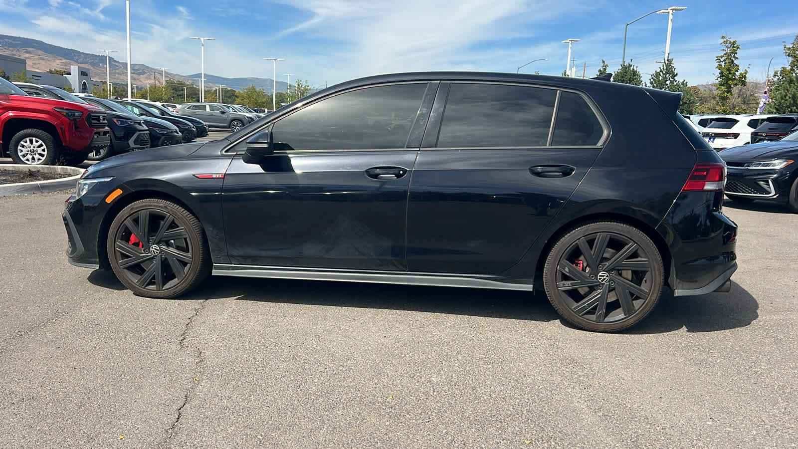 Certified 2022 Volkswagen GTI SE FWD image 8