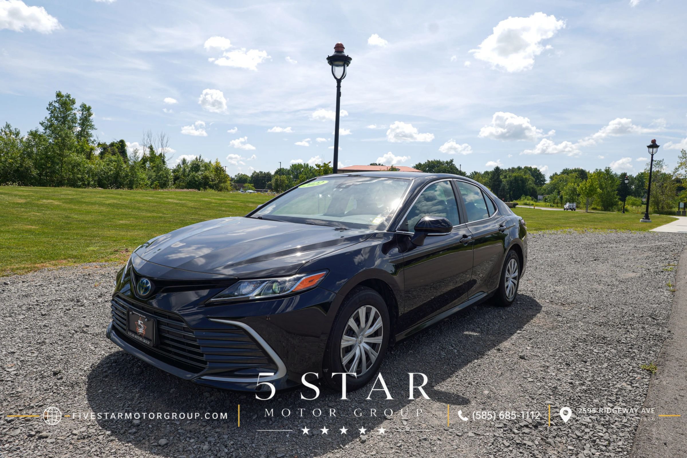 Used 2022 Toyota Camry LE FWD image 1