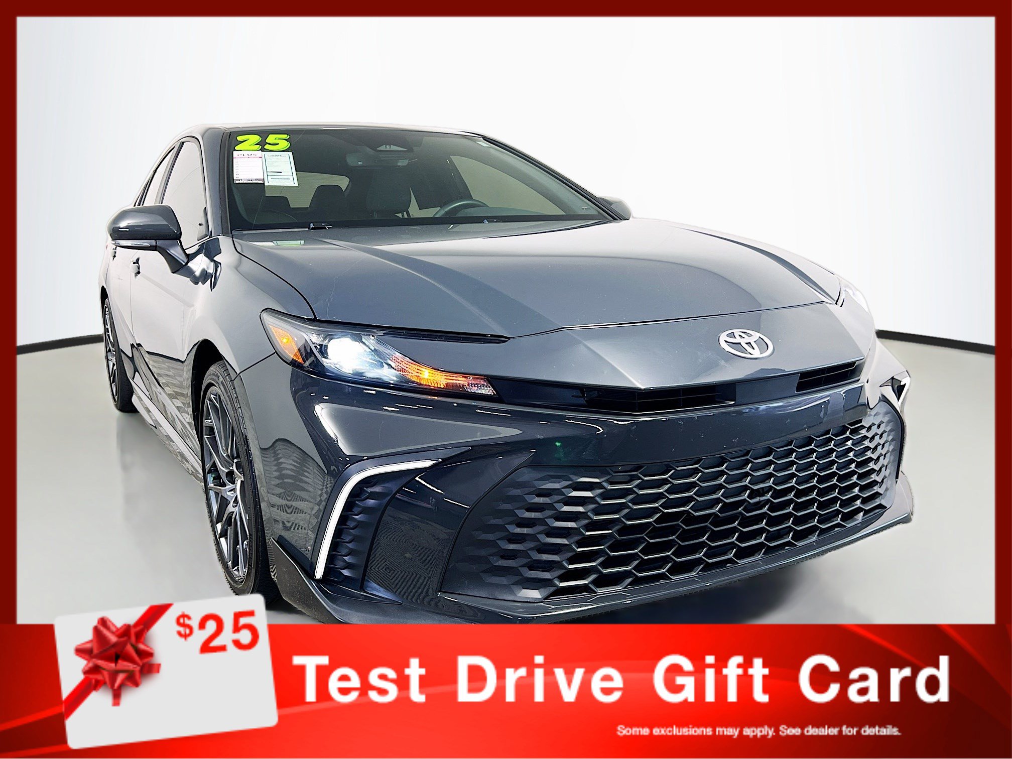 Used 2025 Toyota Camry SE w/ Convenience Package