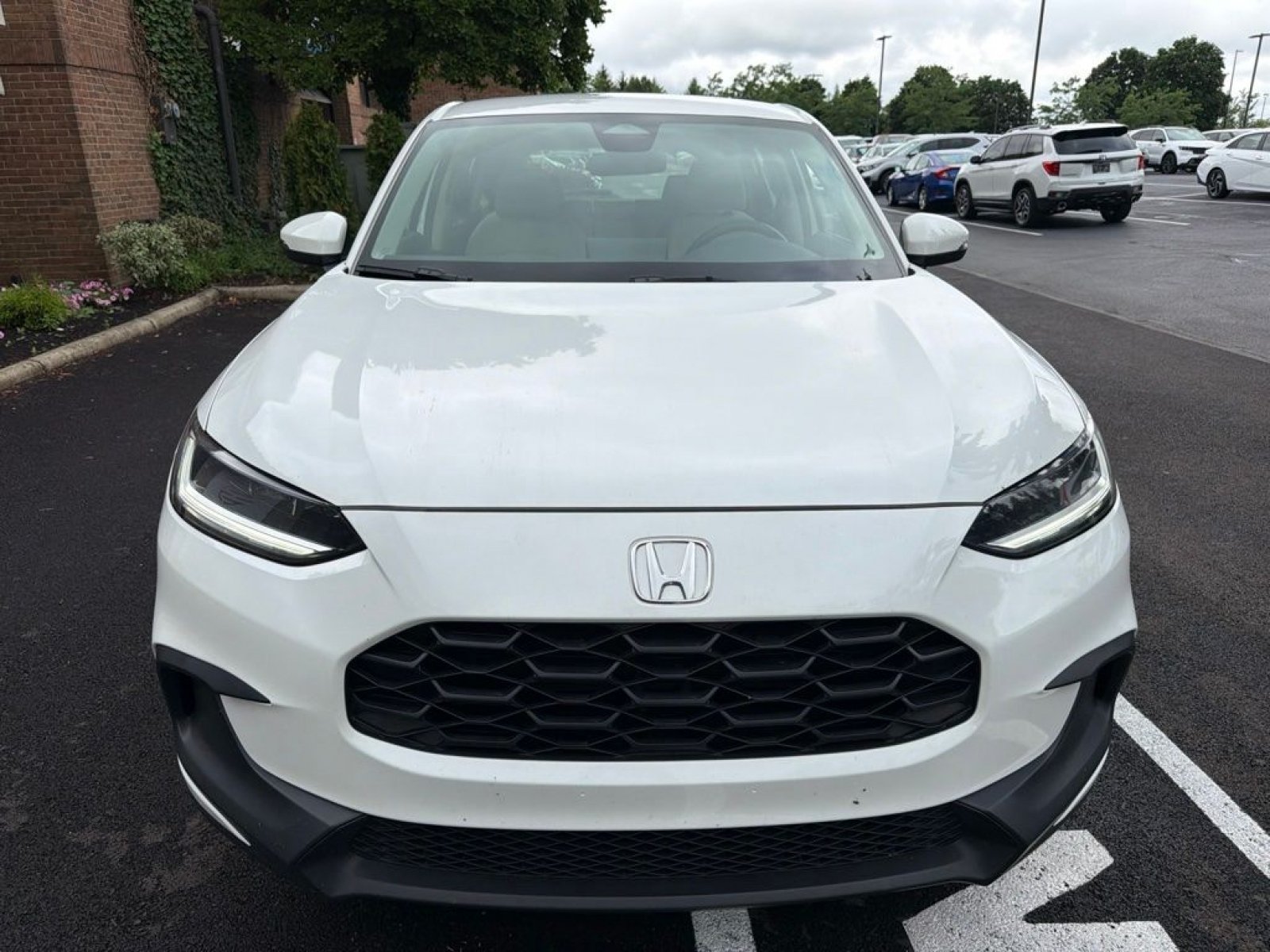 Used 2024 Honda HR-V LX image 3
